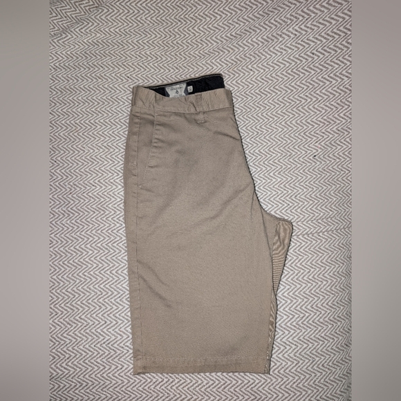Volcom Men's Khaki Flat Front Shorts - Picture 4 of 6